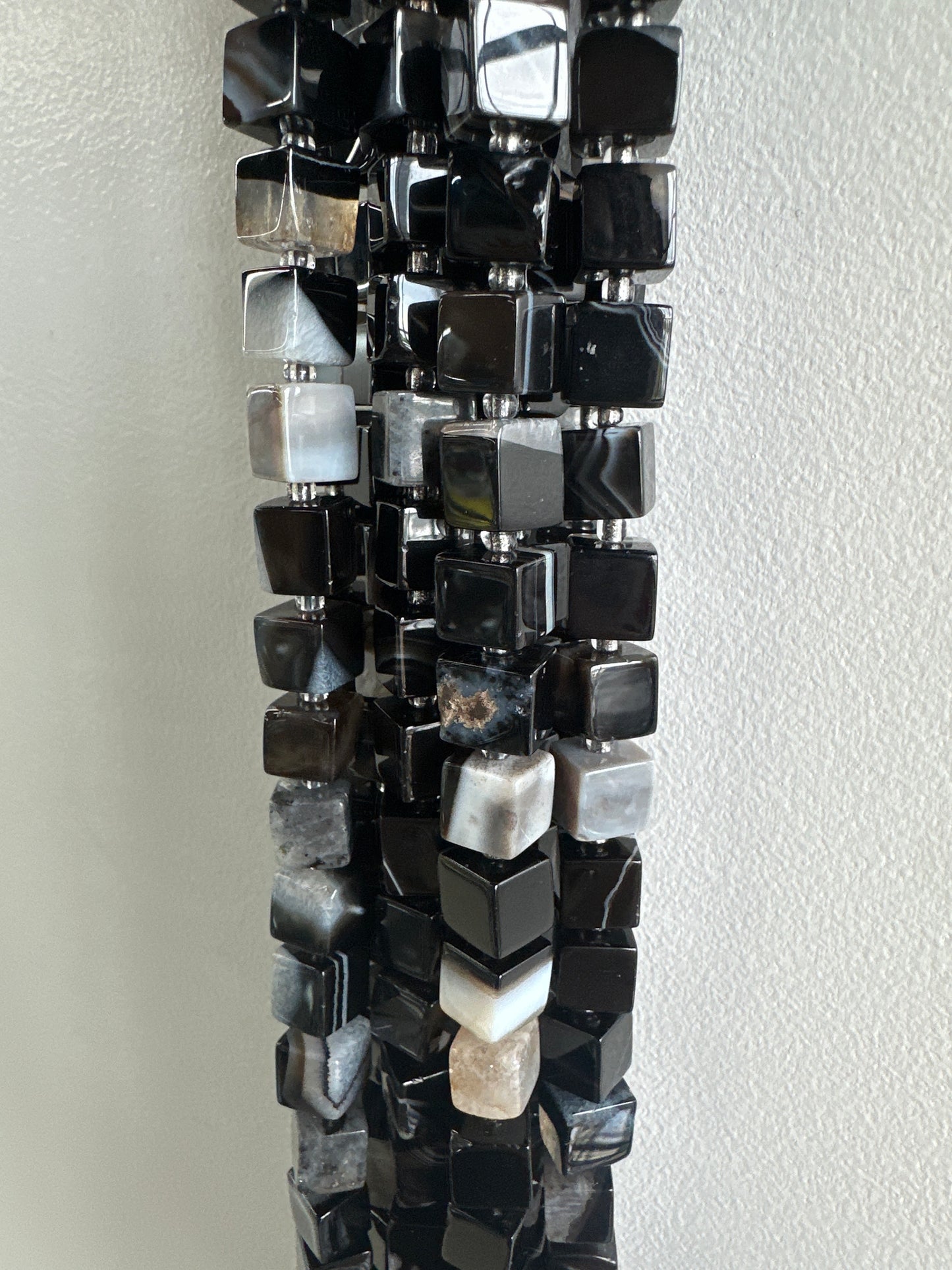 Black Line Agate Cube Beads