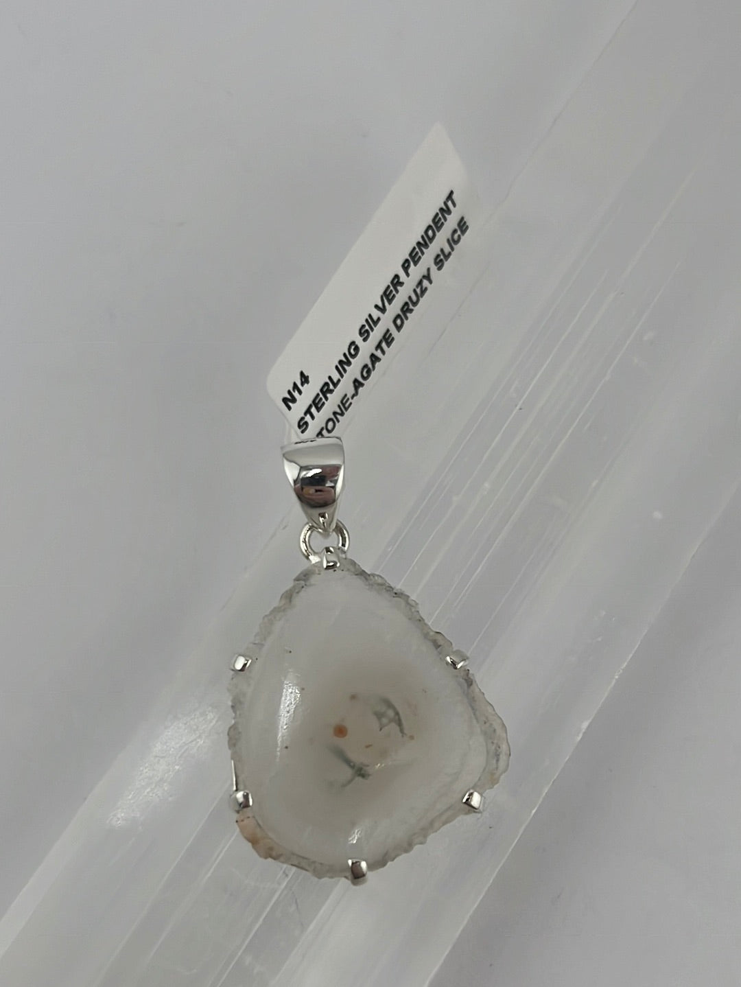 Pacific Beads Agate pendant