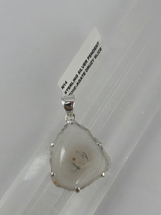 Pacific Beads Agate pendant