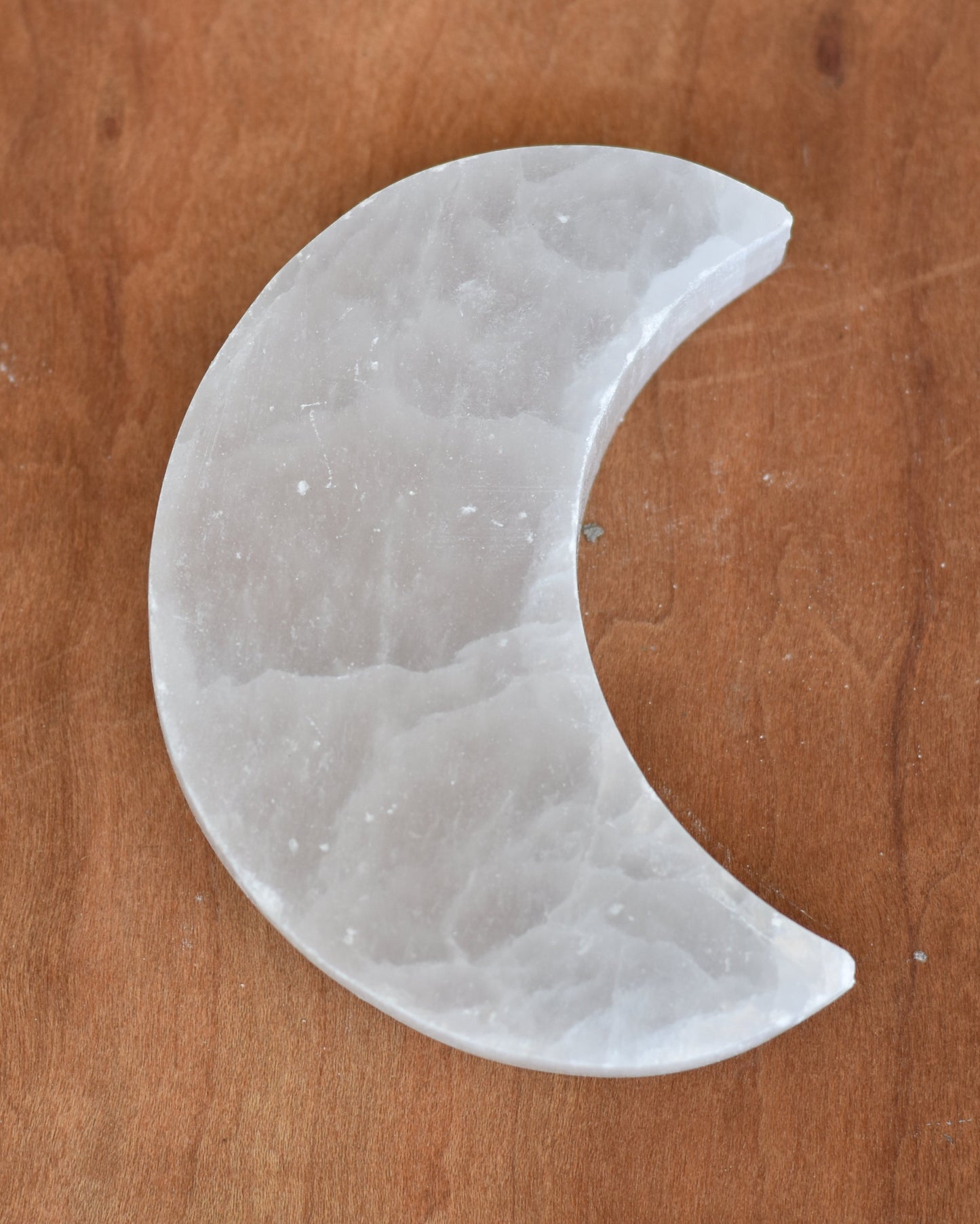 Check out our crystal shop in San Diego with Selenite decor such as lamps, bowls, candle holders and more!
At Pacific Beads, we carry crystals in a wide variety of forms. Find Selenite geodes, Selenite housewares, Selenite carvings, and designer Selenite jewelry so that you can enjoy its healing properties in the way that best suits you and your lifestyle. The best part? You can shop crystals wholesale, meaning there is always something within your budget!
