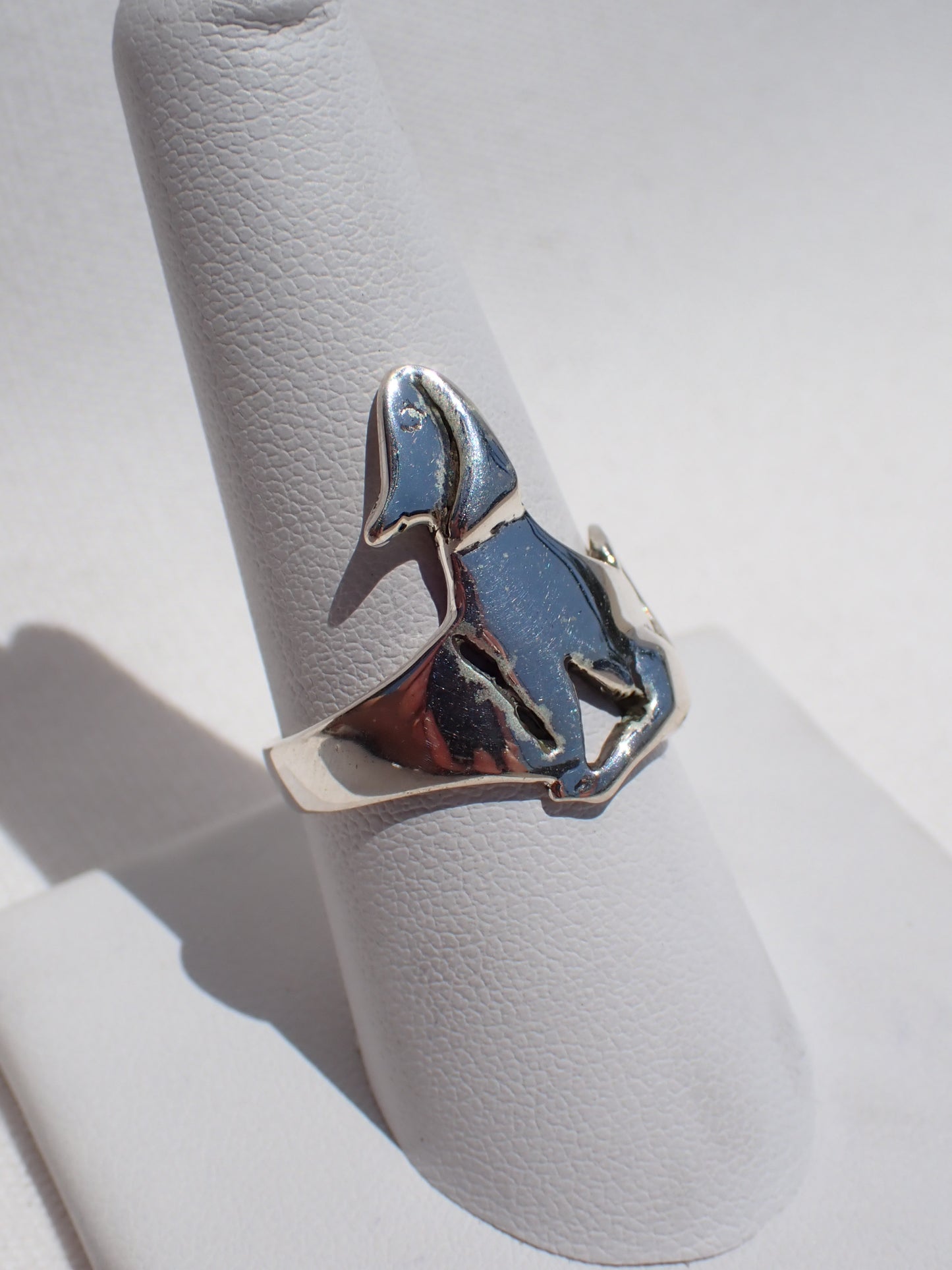 S.S. Sitting Dog Rings