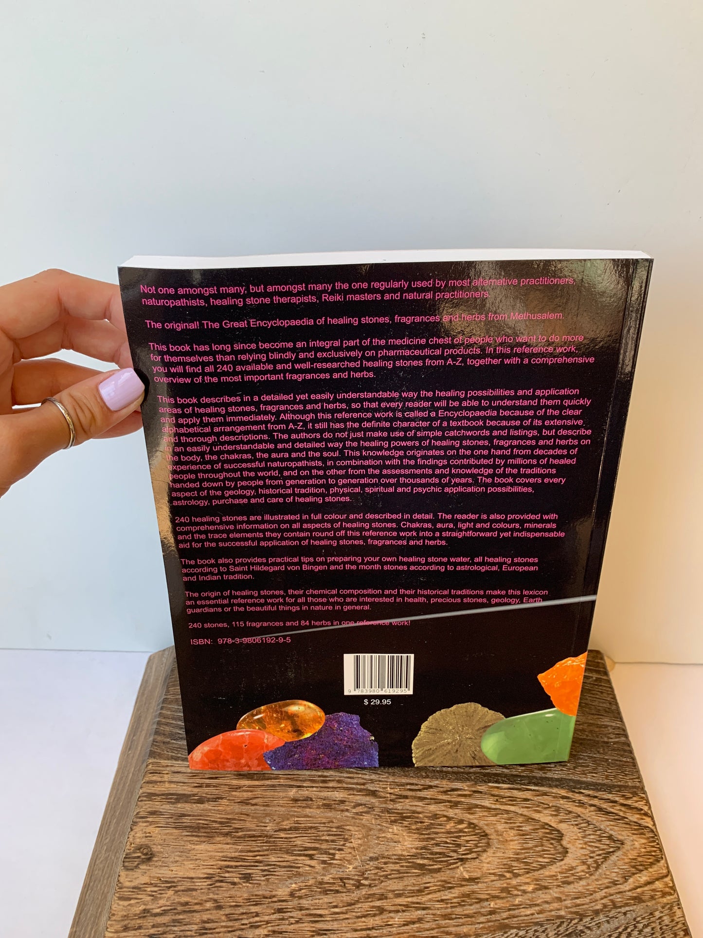 The Great Encyclopedia of Healing Stones, Fragrances & Herbs