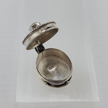 Load image into Gallery viewer, S.S. Faceted Peridot Poison Pendants
