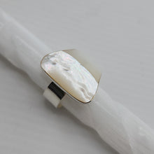 Load image into Gallery viewer, S.S. AAA Grade Mother of Pearl Adjustable Rings
