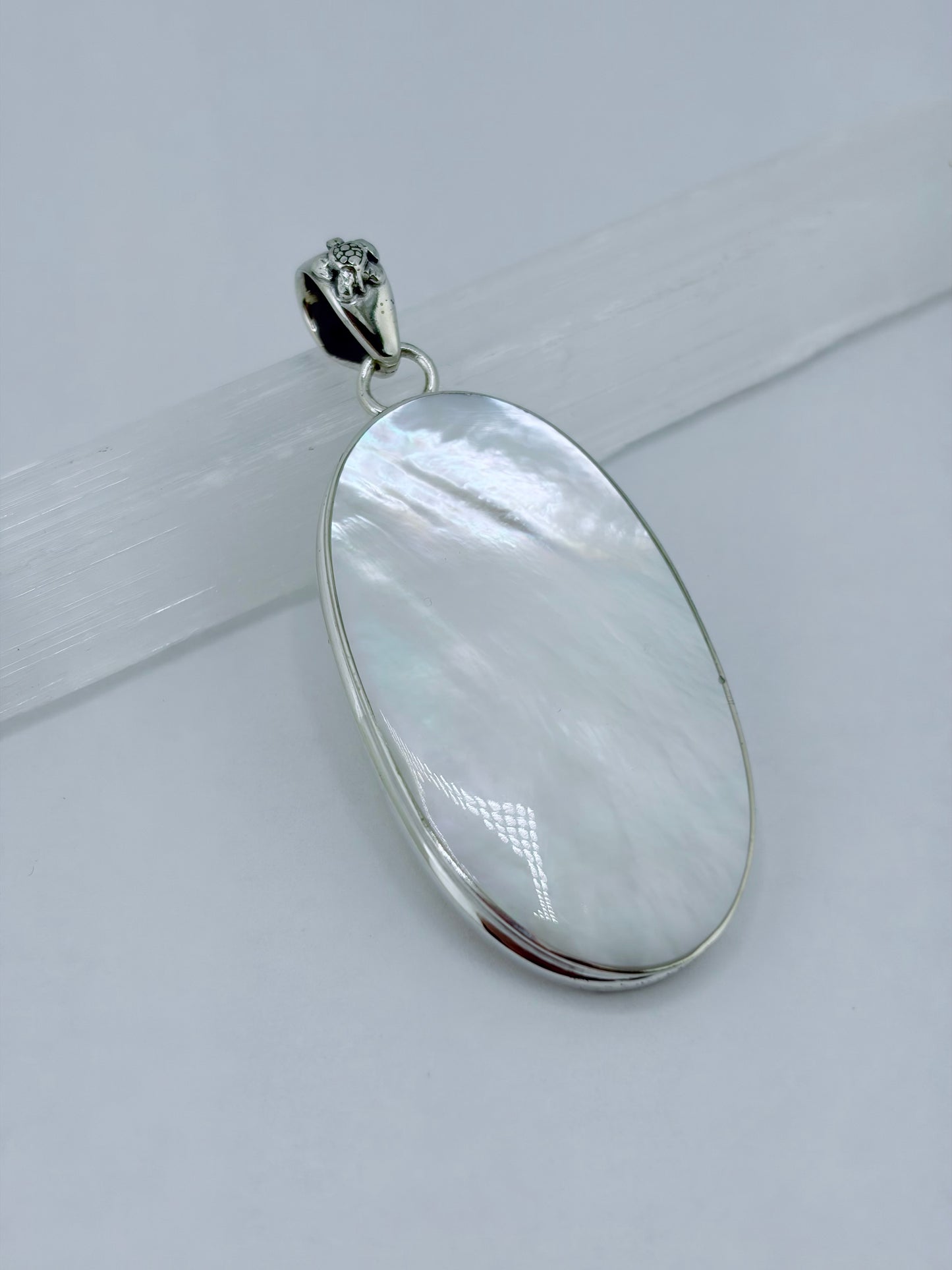 S.S. Mother of Pearl 'La Jolla' Pendant
