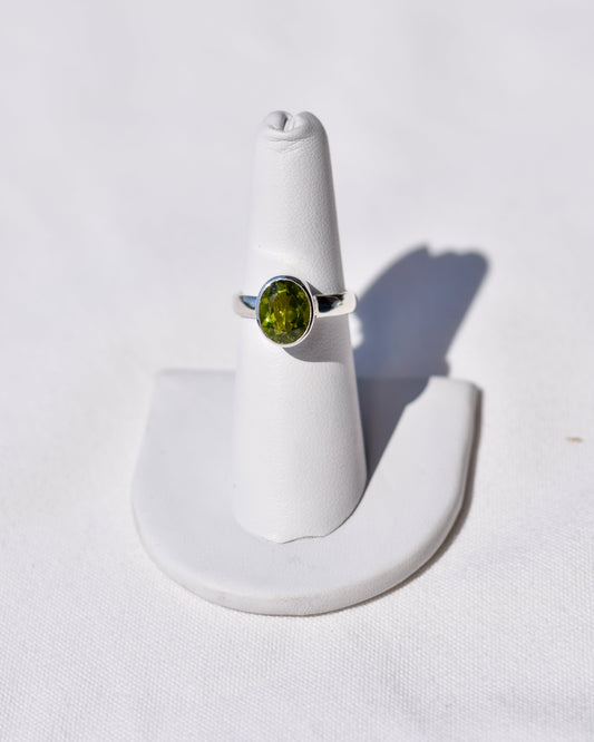 S.S. Faceted Oval Peridot Rings