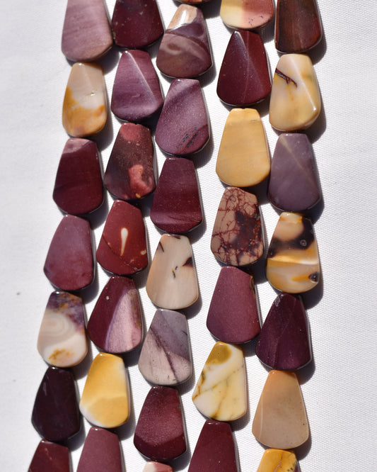Mookite Fan Beads