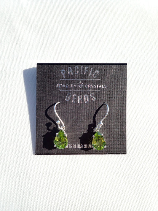 S.S. Faceted Peridot Teardrop Drop Earrings