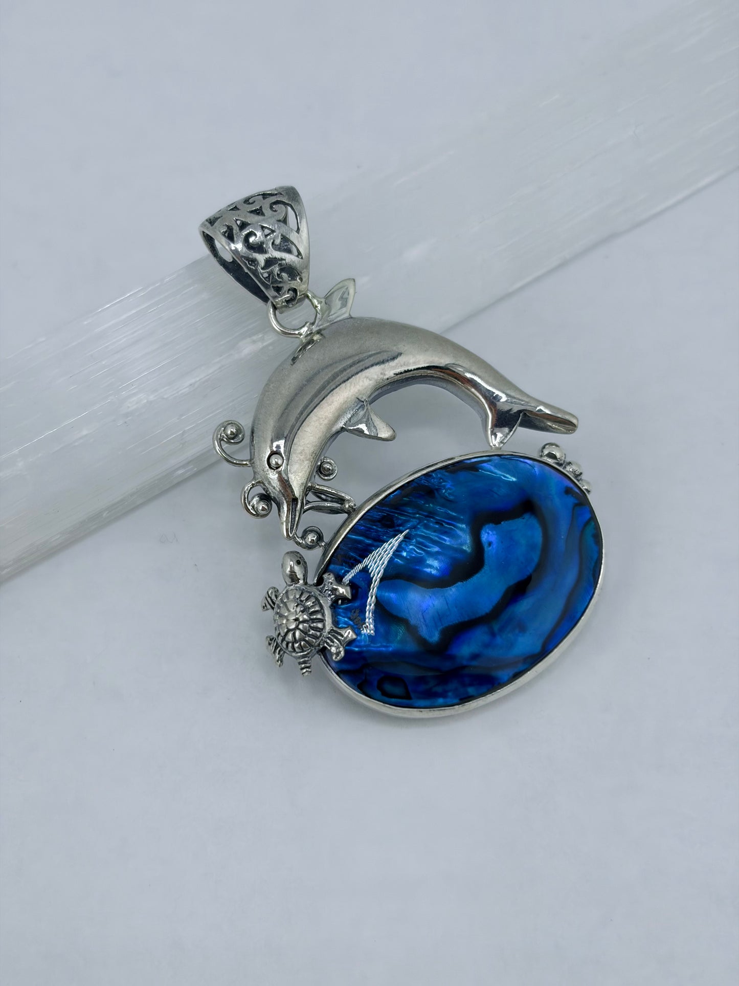 S.S. Shlomo Abalone 'Ocean Play' Pendant