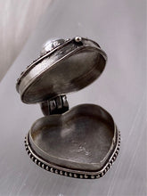 Load image into Gallery viewer, S.S. Pearl Heart Poison Necklaces
