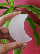 Load image into Gallery viewer, Selenite Crescent Moon Plate 3&quot;
