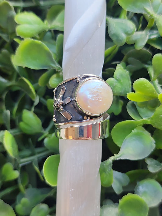 Sterling silver pearl rings designed by Shlomo available at wholesale and retail prices, only at our crystal shop in San Diego!